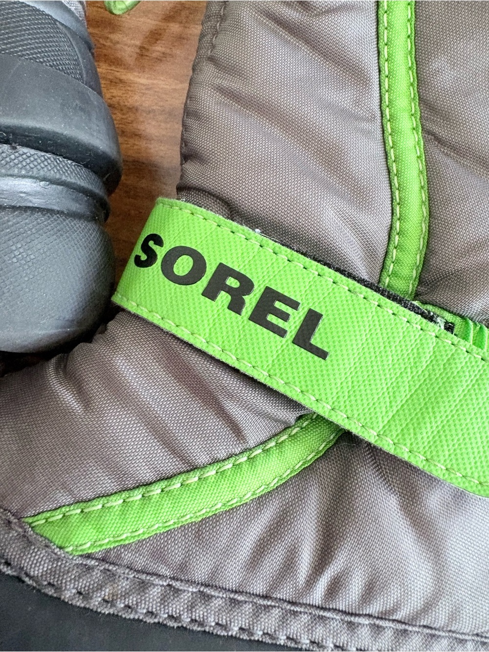 SOREL Kids Winter Snow Boots Size 13 Lined Gray & Green Shoes - Picture 6 of 10